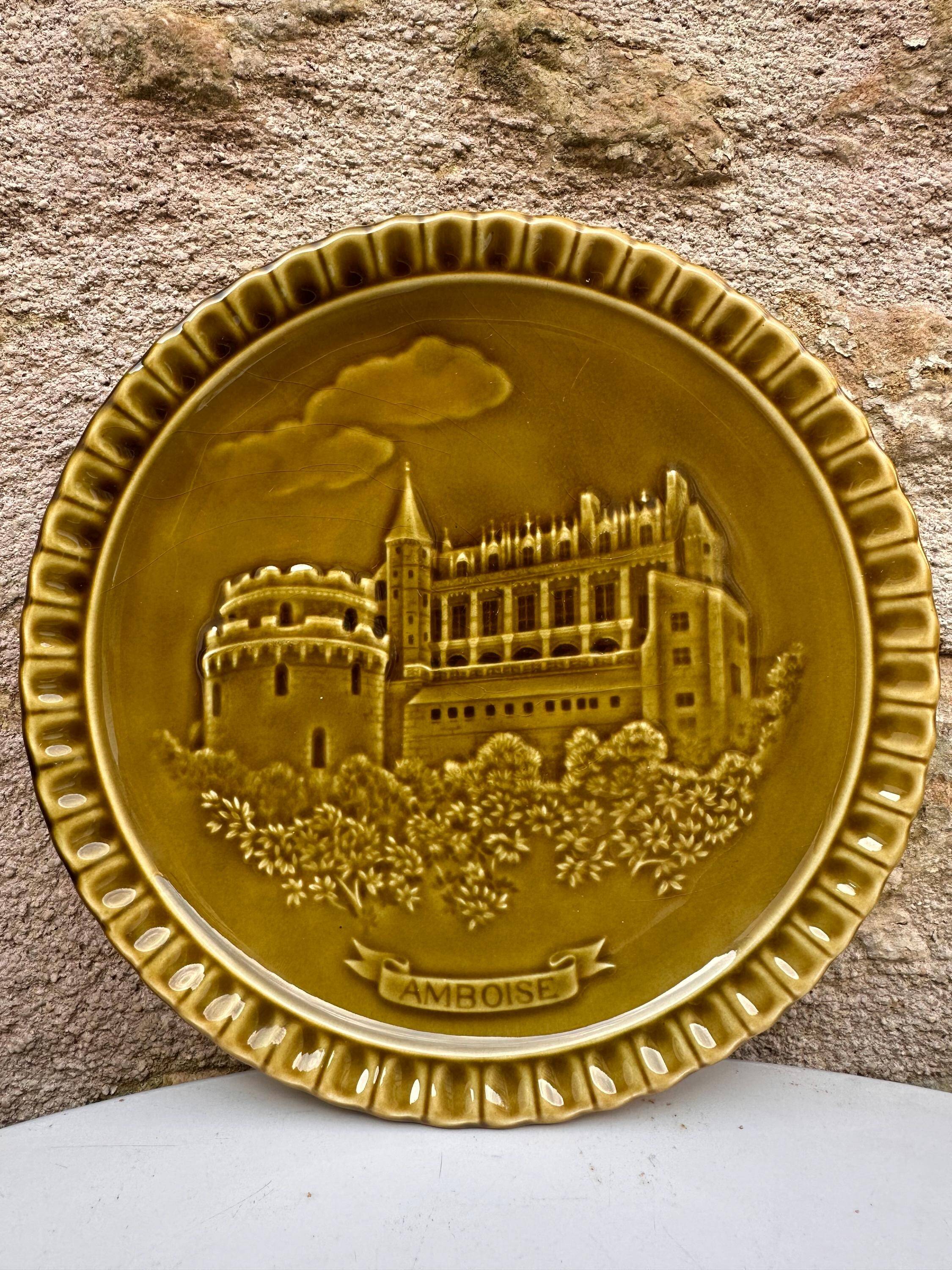 Gien France Plates Loire Castles - Set of 8