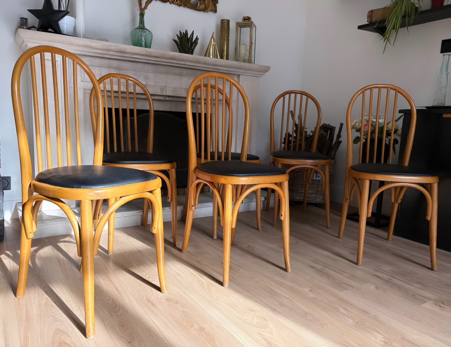 Set of 8 bistro chairs