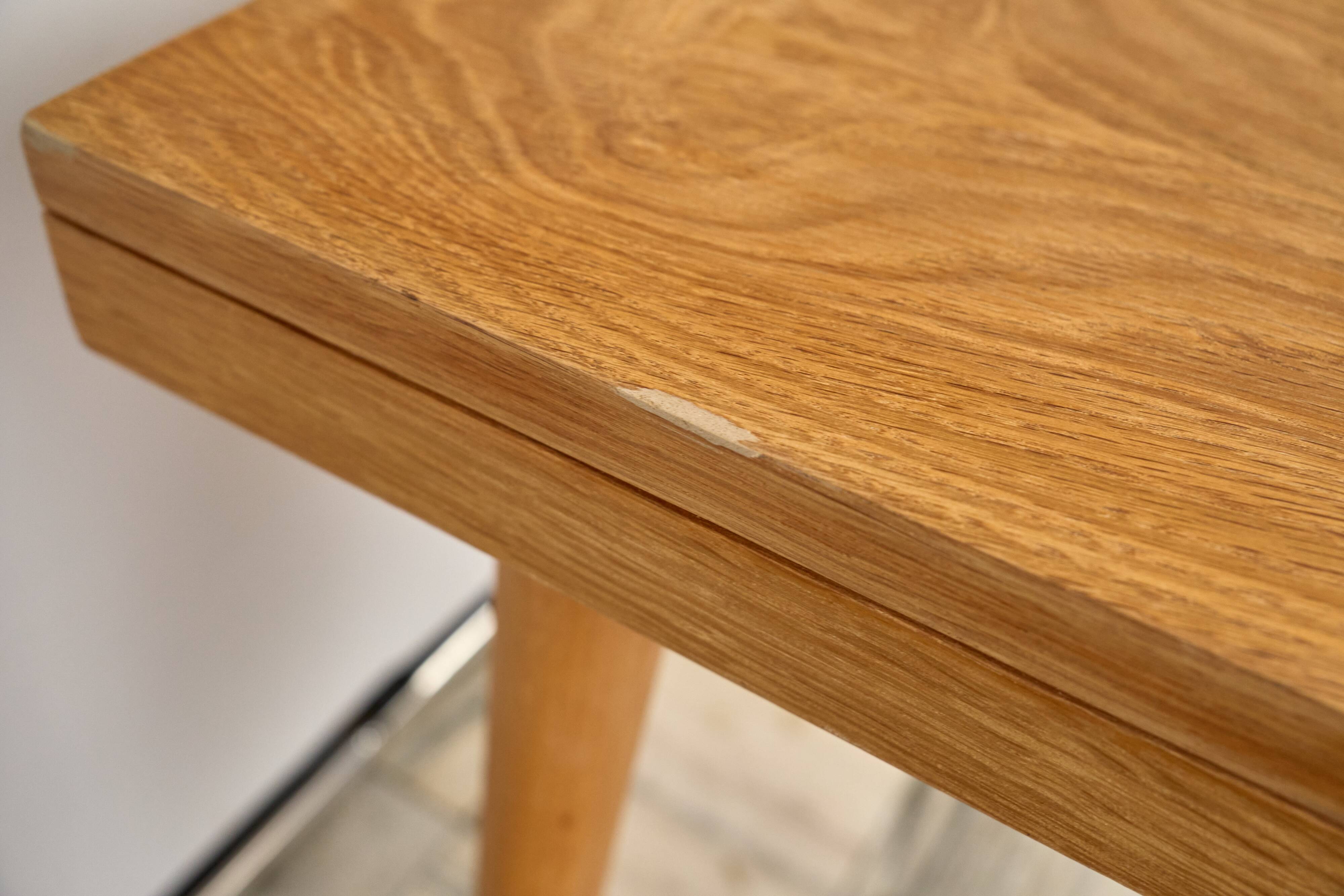 Table à manger extensible en chêne par Jitona, années 1960, Tchécoslovaquie