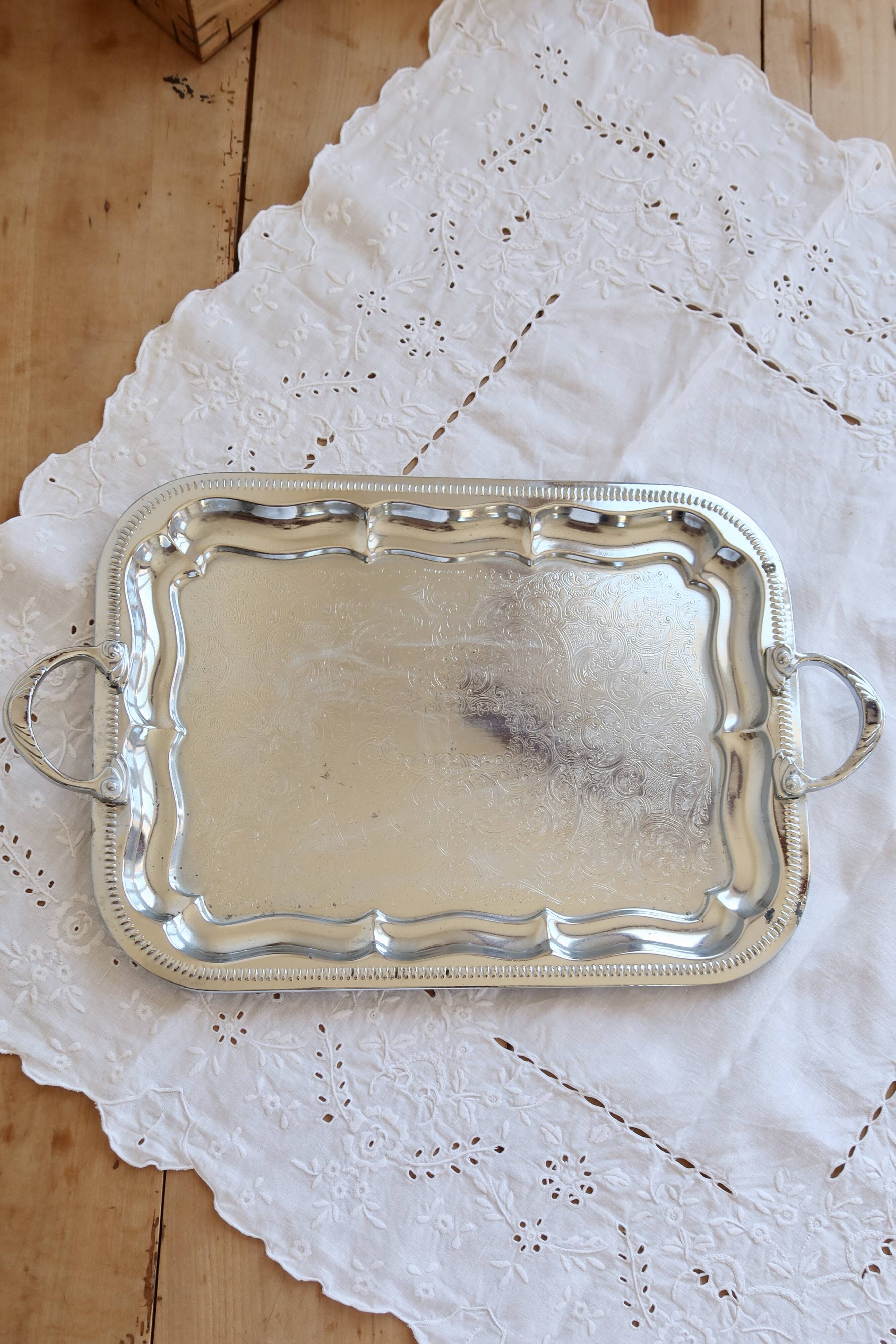 Vintage silver-plated service tray – Handles