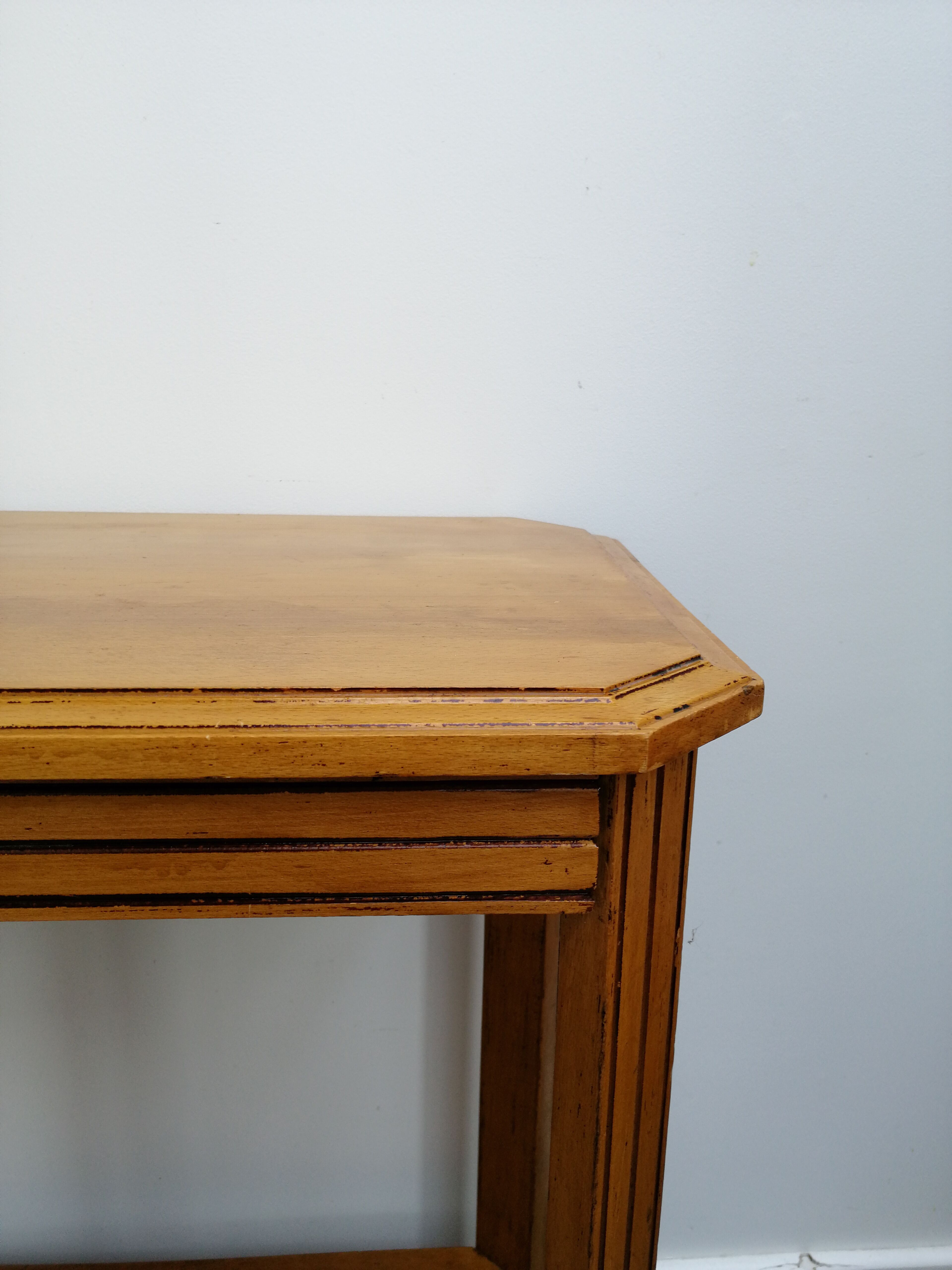 Art Deco-style side table