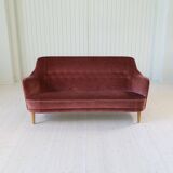 "Samsas" canapé in rare velvet by Carl Malmsten from the mid-century, Sweden, 1960s.