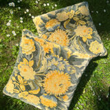 Set of vintage cushions