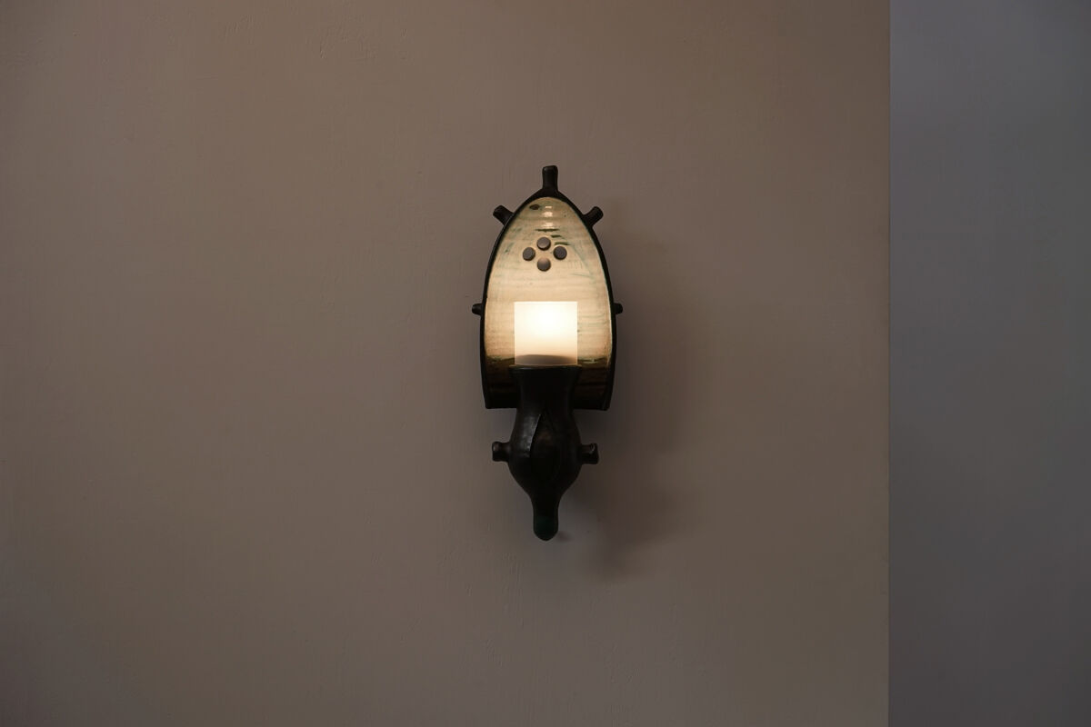 Ceramic wall light by Boleslaw Danikowski, ed. Your Home, Guillerme Chambron