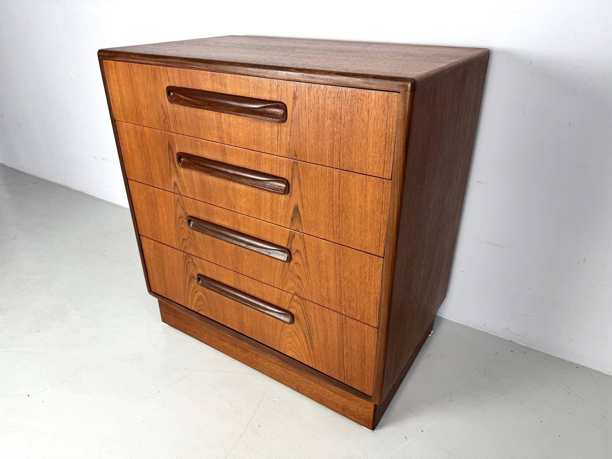 Vintage "Fresco" chest of drawers by G-Plan design V.Wilkins from the 1960s