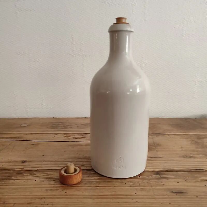 Bouteille en grès blanc