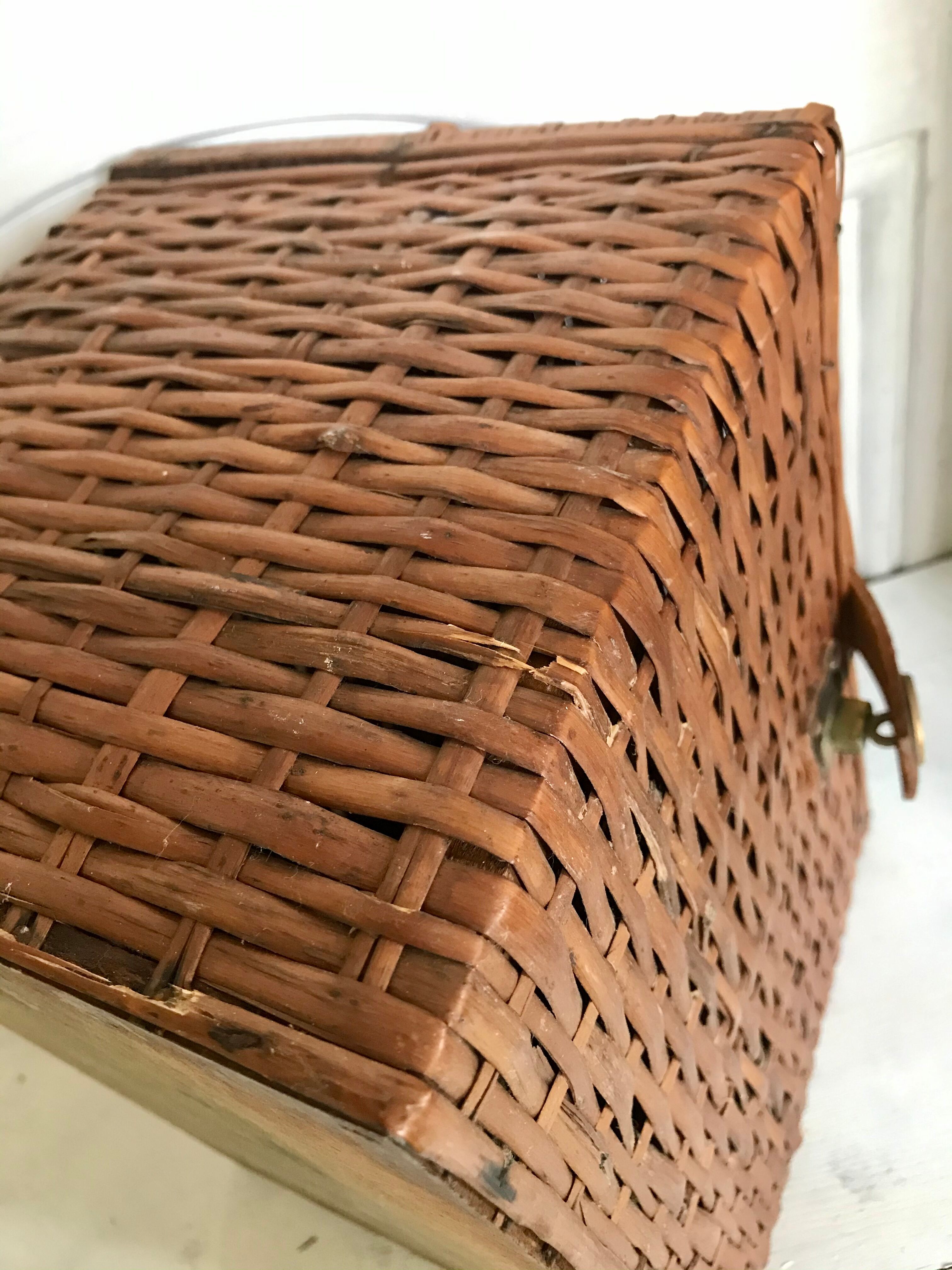 Ratin lid basket