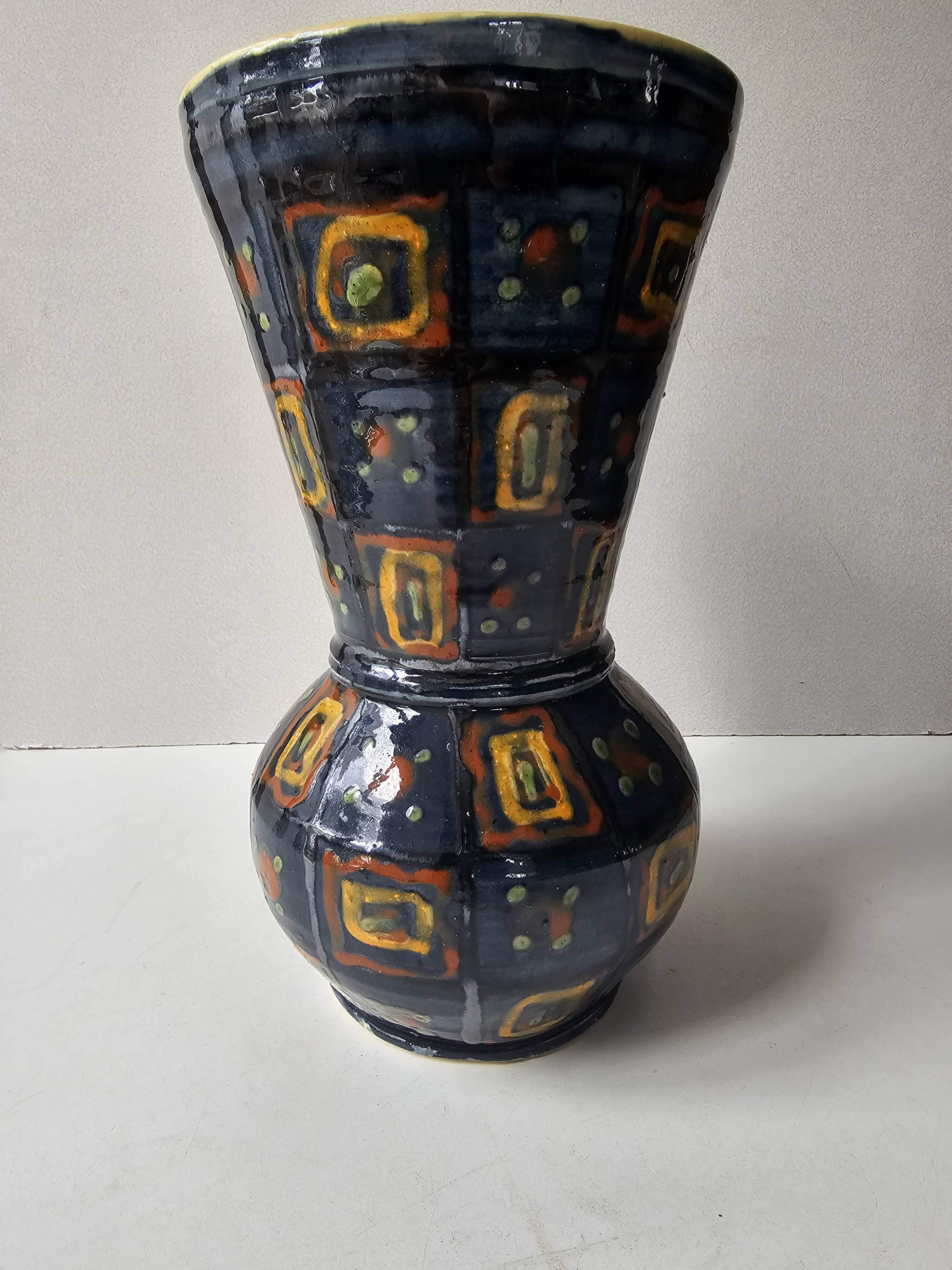Large baluster vase in ceramic with vintage geometric patterns - pottery An