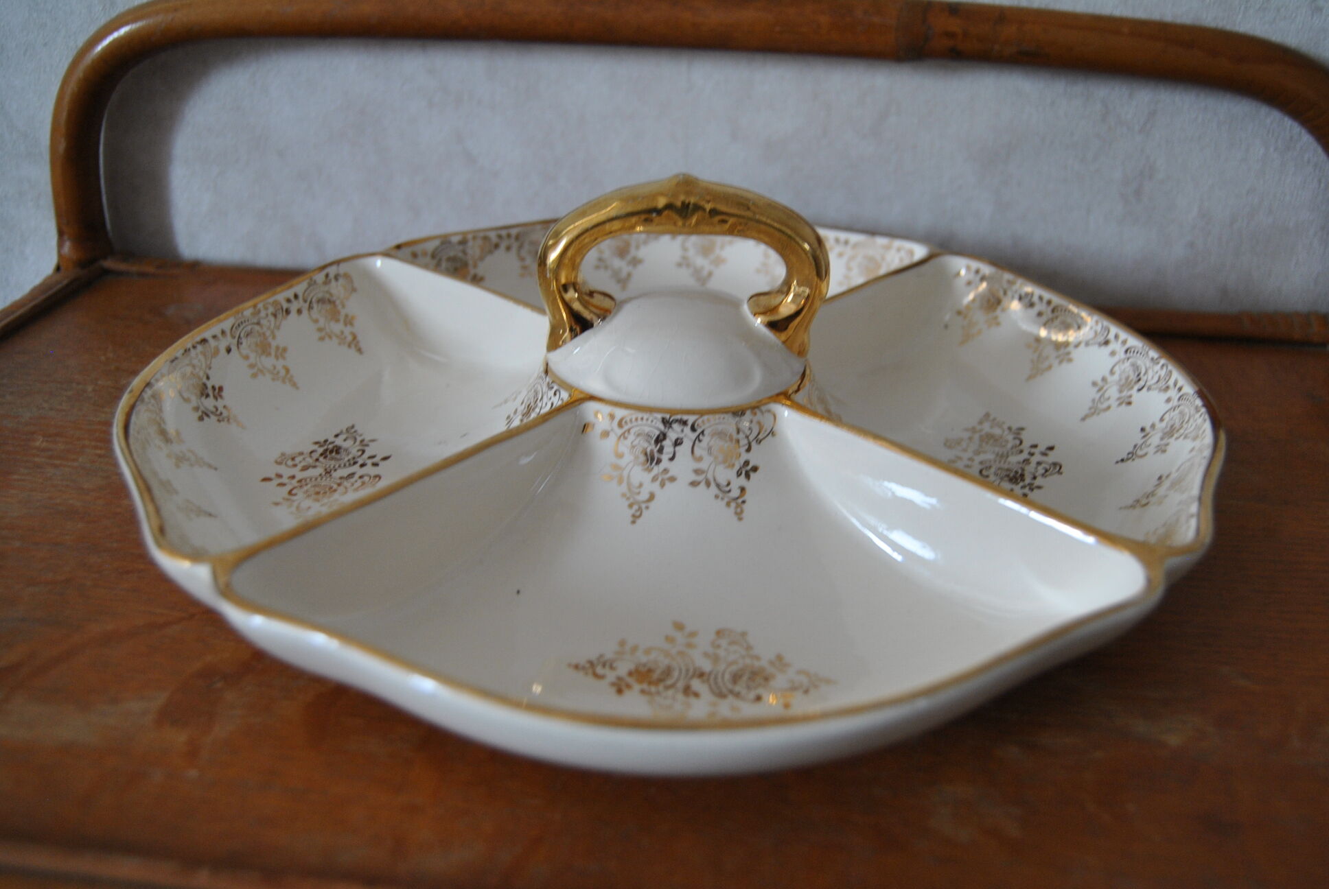 Aperitif tray in porcelain gilded decoration Villeroy & Boch 50s/60s