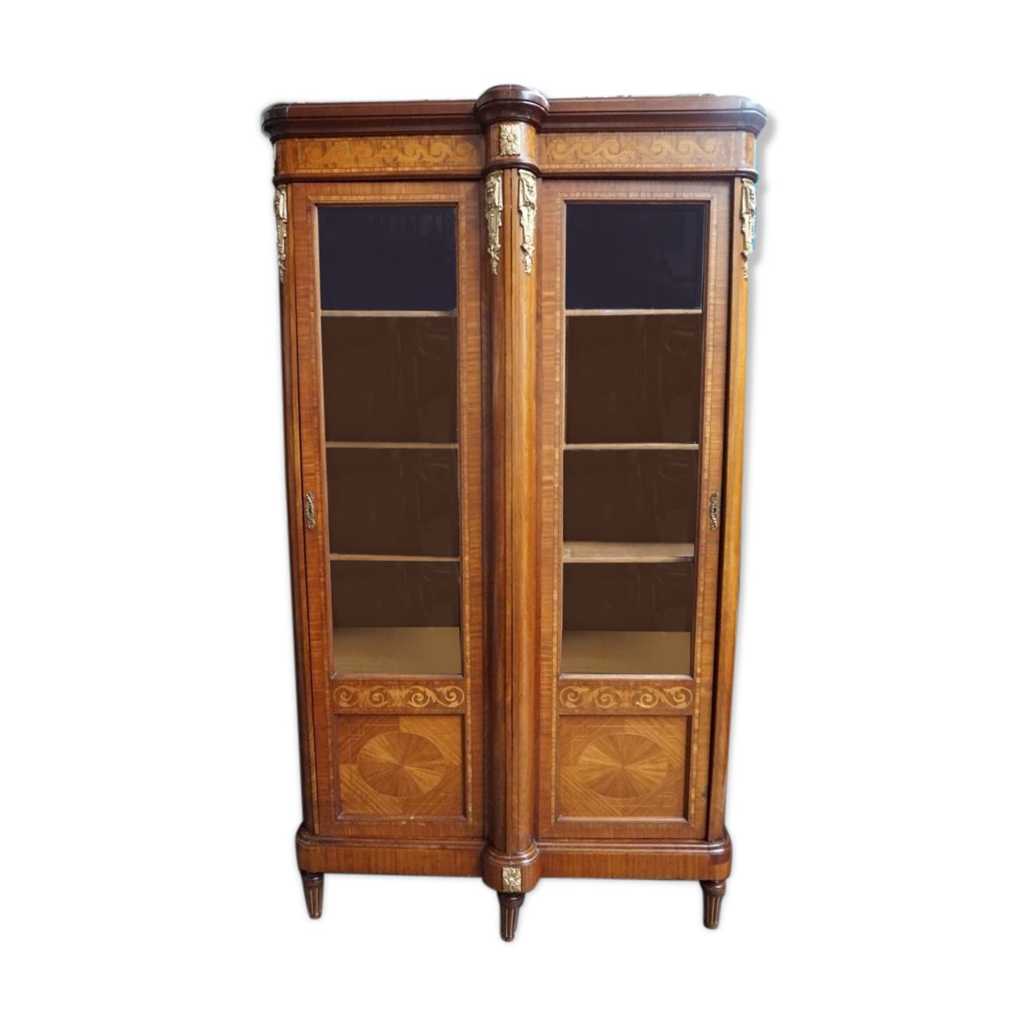 Library in the style of Louis XVI