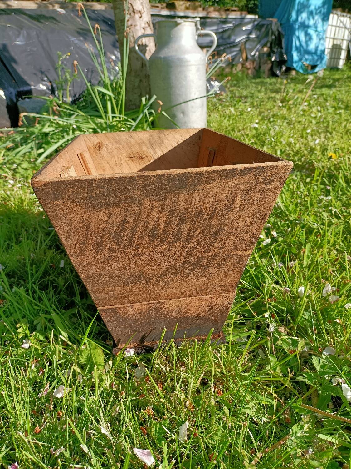 Retro wooden planter/box