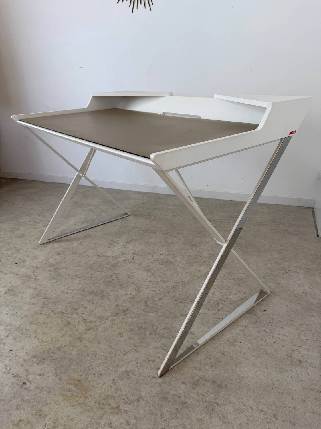 Bureau contemporain design italien  Andrea Lucatello pour Cattelan Italia modèle Qwerty bois et cuir