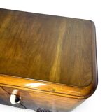 Buffet en noyer Art déco italien, de grande qualité.