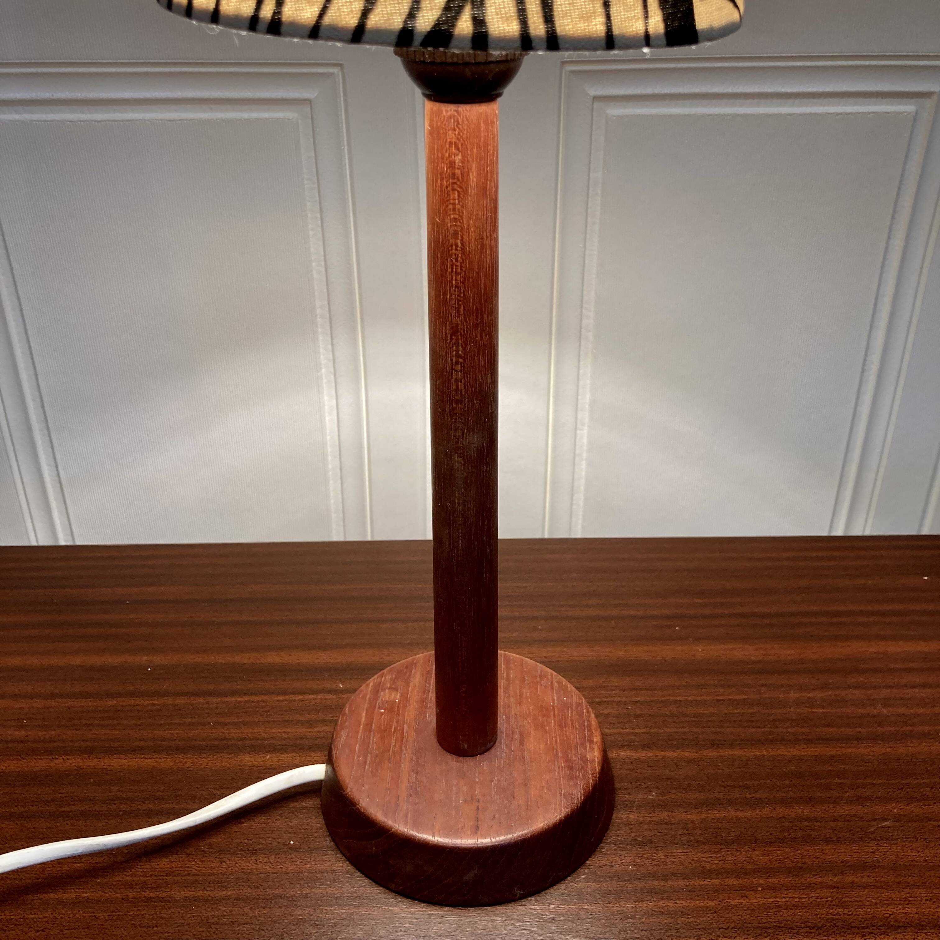 Grande lampe scandinave 1950.