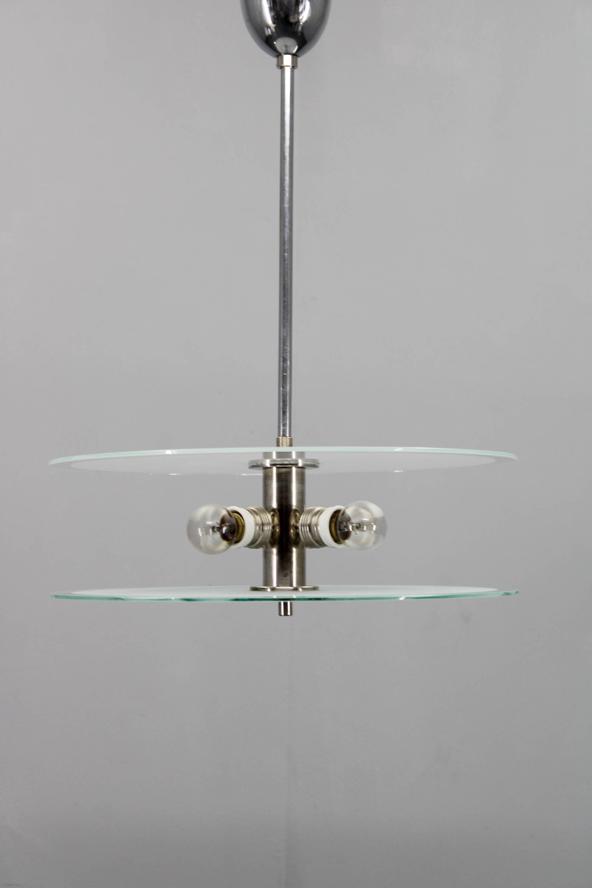 Chandelier en chrome et verre Bauhaus des années 1930, Tchécoslovaquie