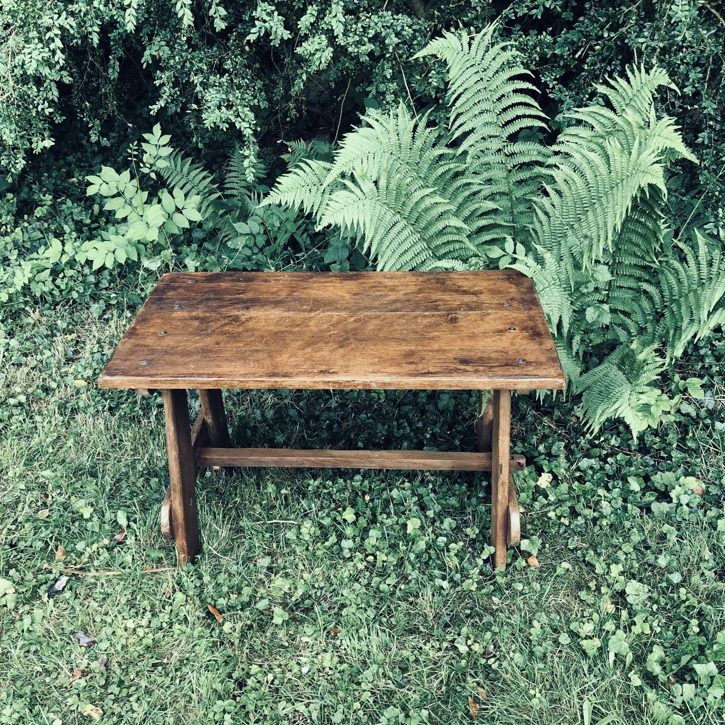 Children's solid wood farmhouse table