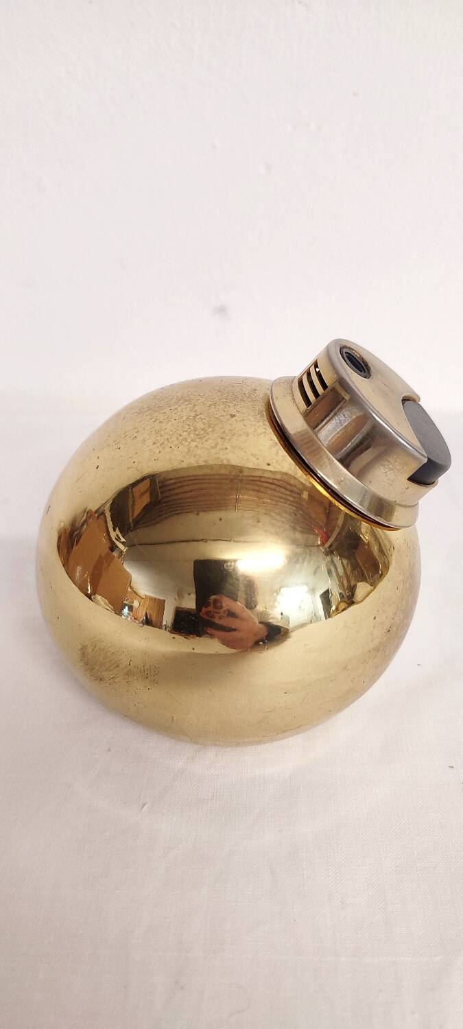 Encendedor de metal dorado "Valenti". Spain,1970s.