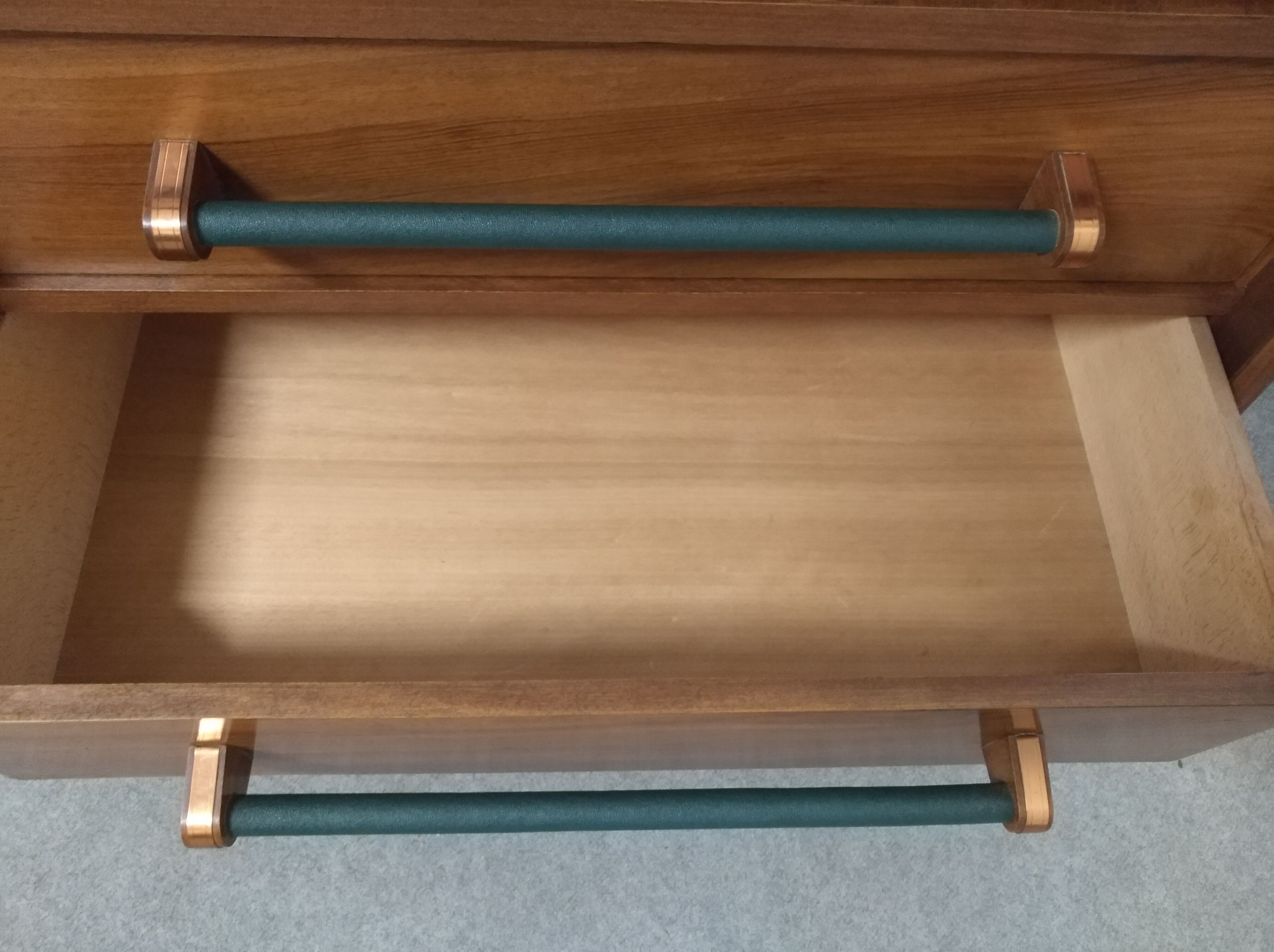 Vintage dresser 1950