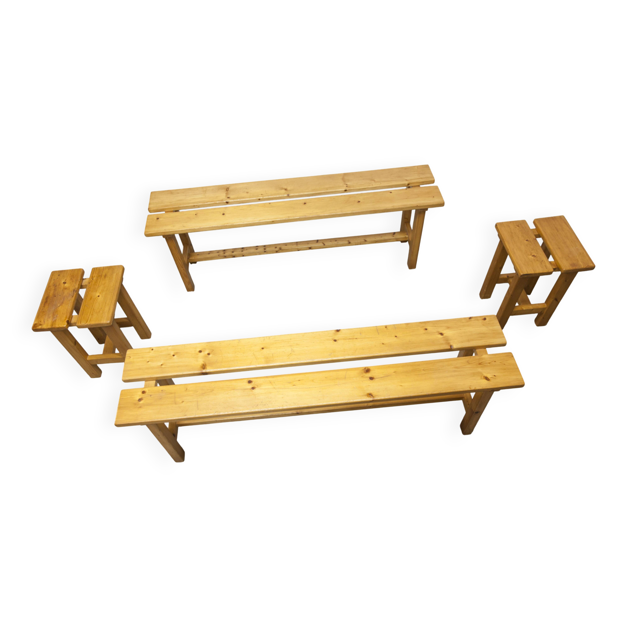 Set of 2 benches and 2 stools in pine, 1970s mountain style.