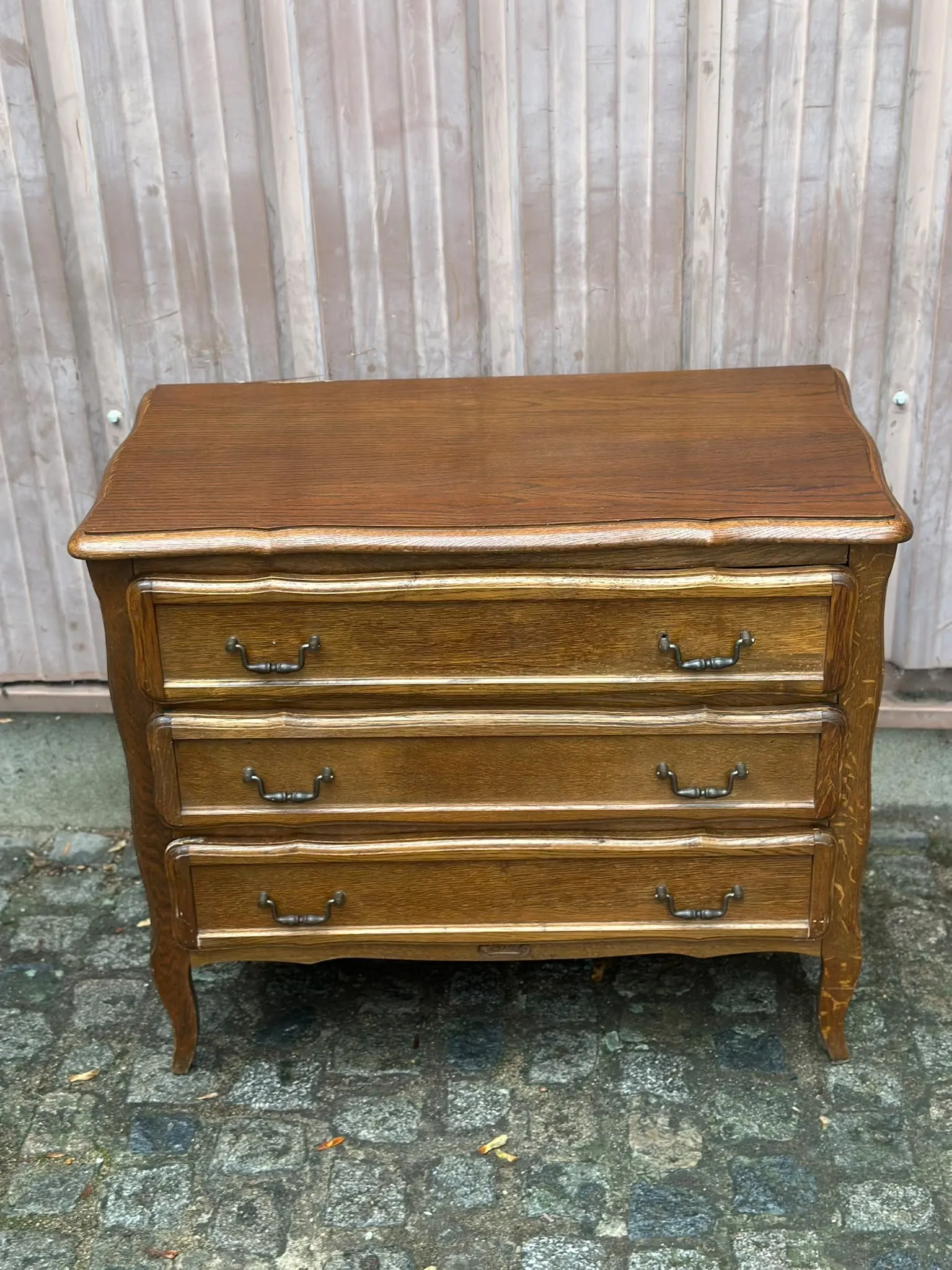 Curved commode with 3 drawers in Louis XV style, made of oak, 1980.