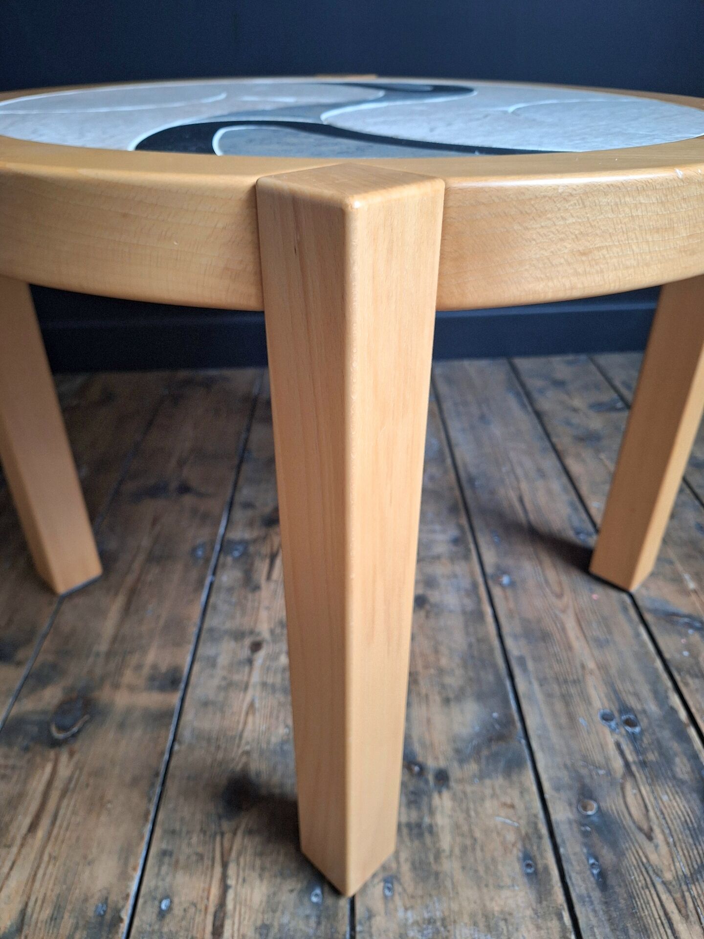 Vintage coffee table from Haslev Møbelsnedkeri, Kakkelborde series, me