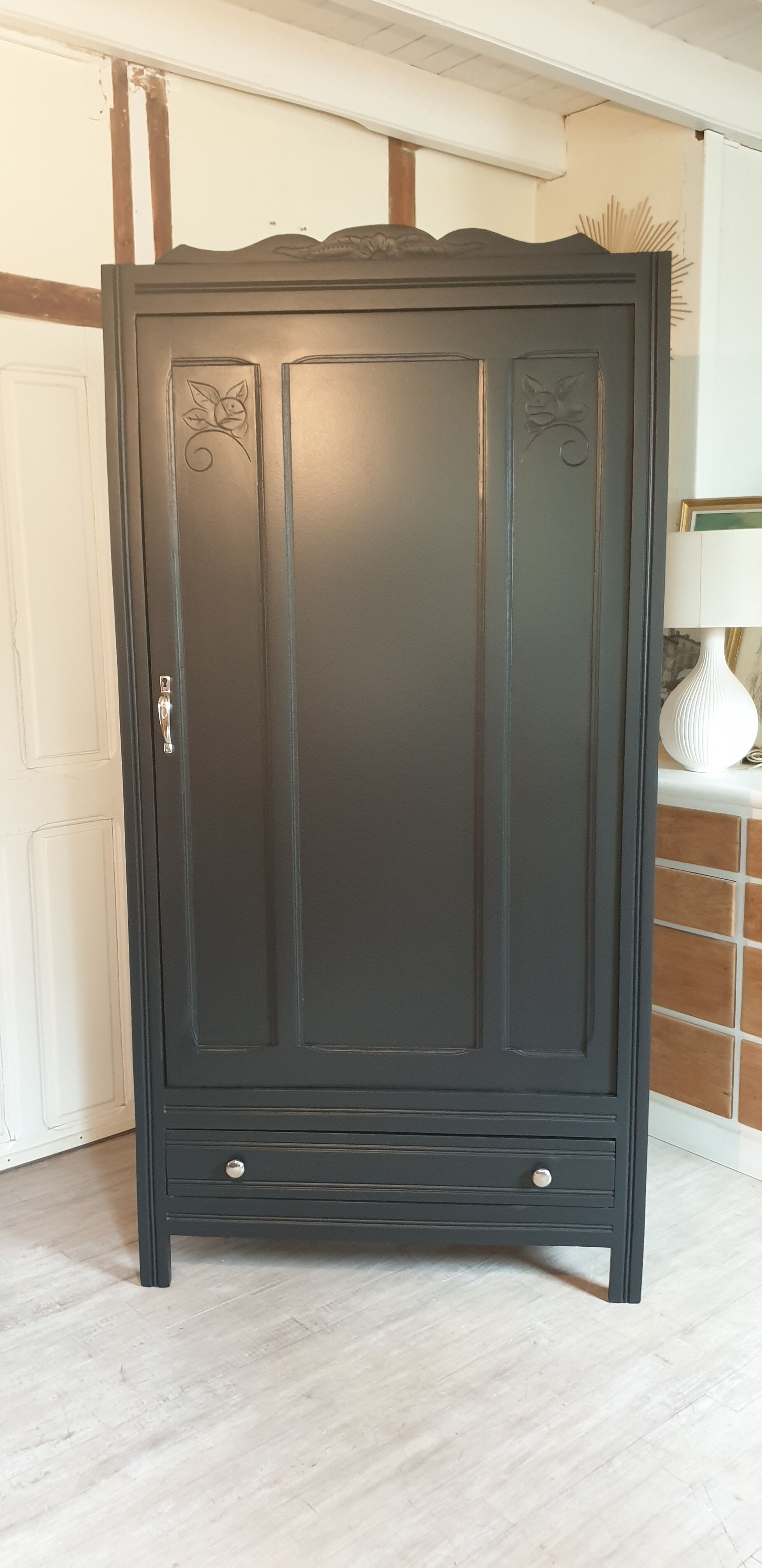 Black parisian wardrobe