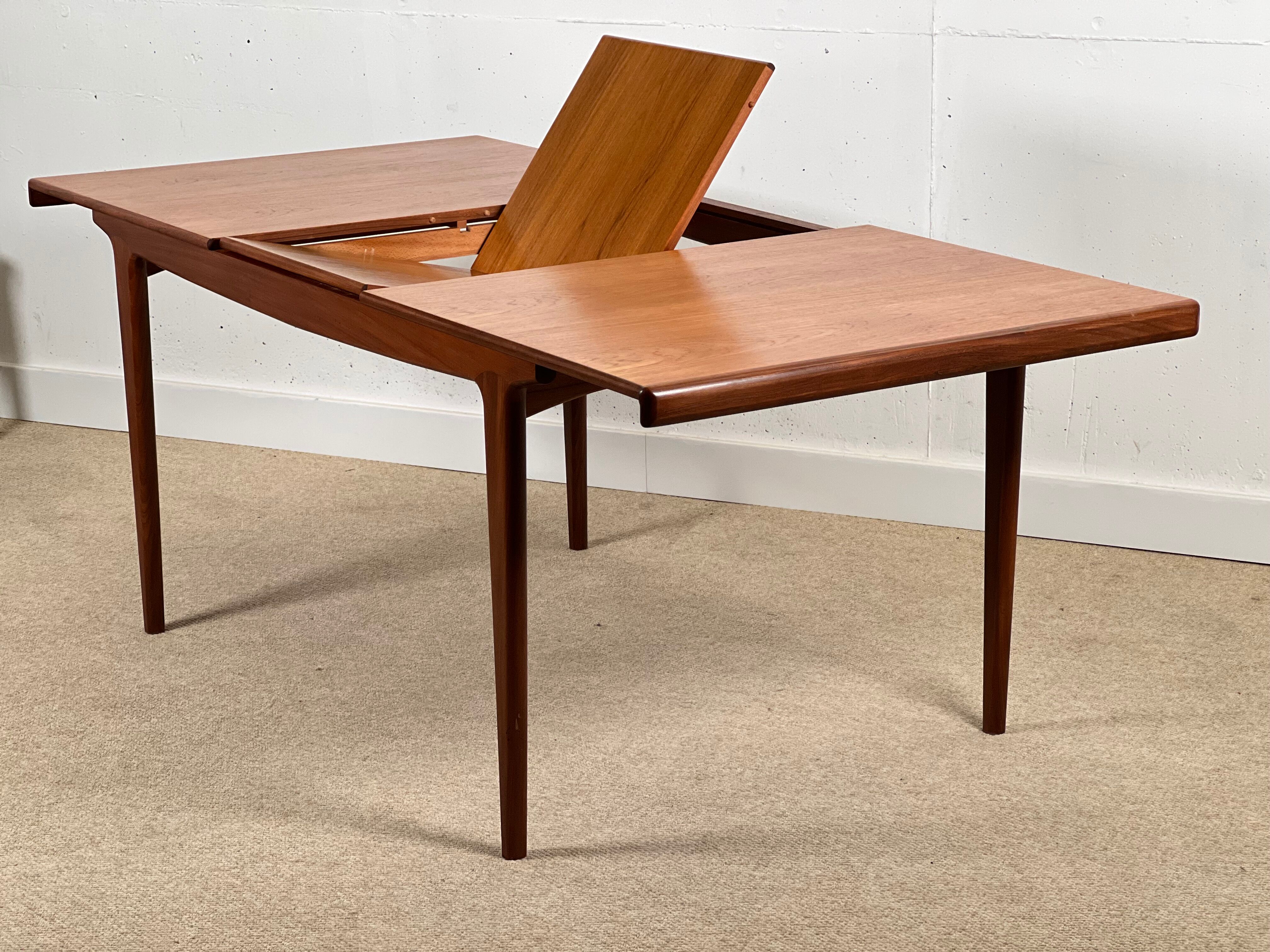 Table à manger de John Herbert en teck, collection Fonseca