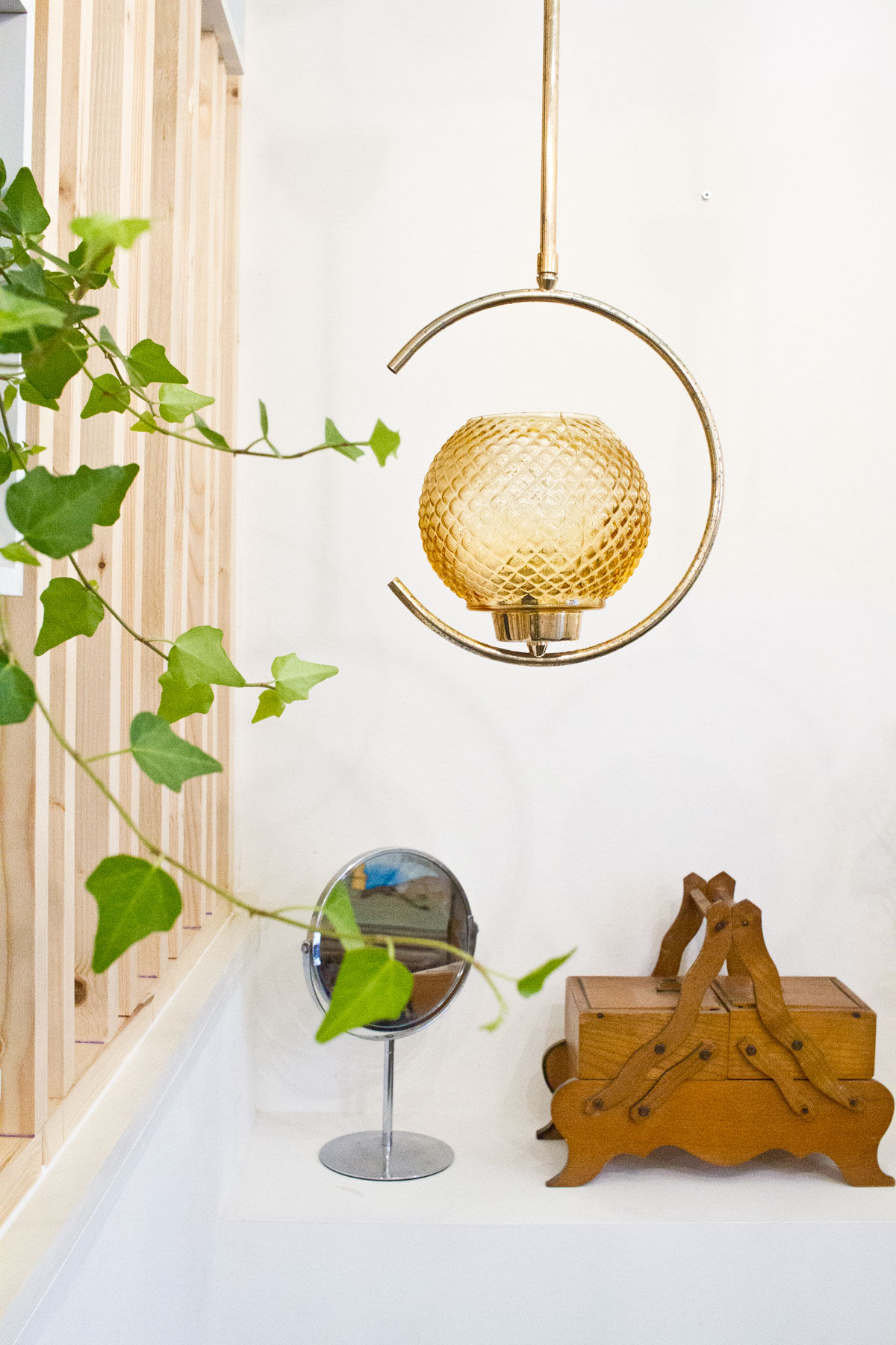 Hanging lamp brass and glass