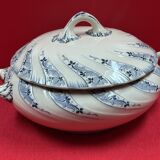 Antique Lunéville earthenware tureen, 28 x 22 x 16 cm