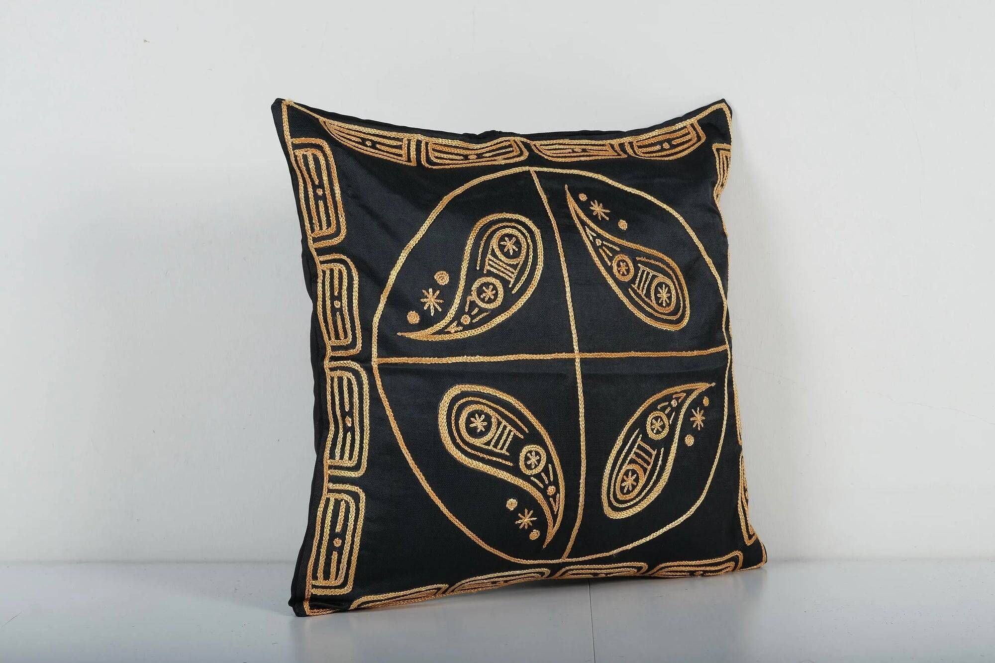 Vintage embroidered cushion cover 43x46 cm