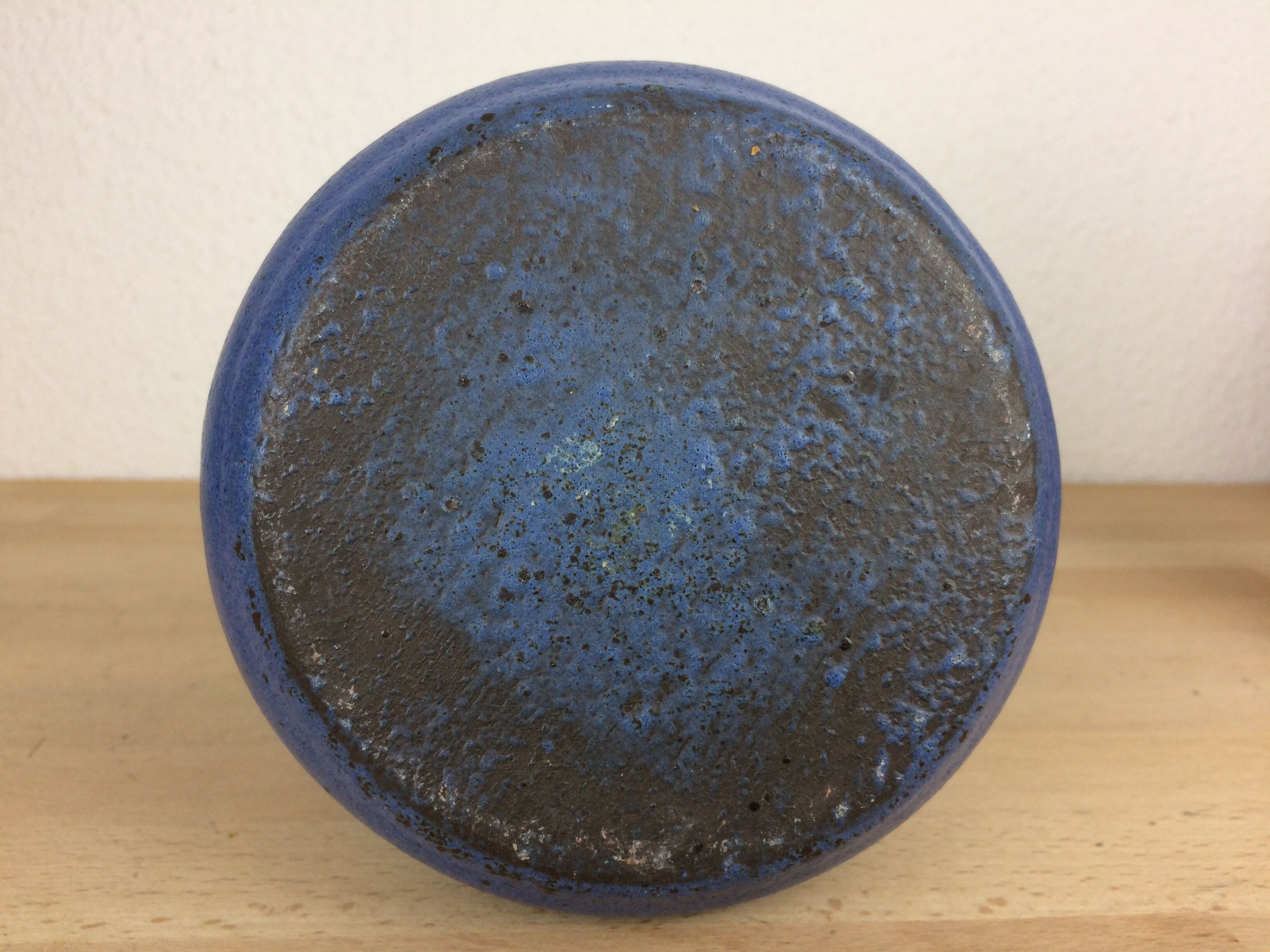 Vase scandinave à col plat céramique bleue