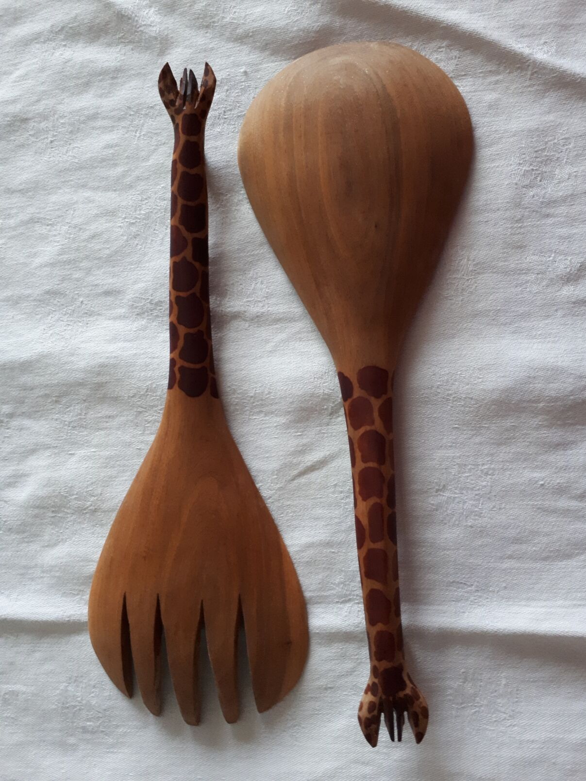 Giraffe salad cutlery