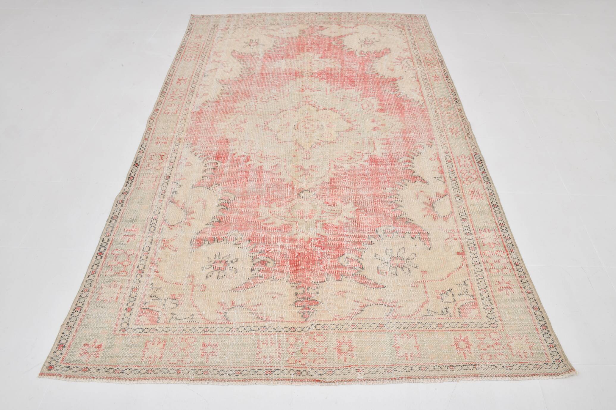 6x9 Soft Pastel Vintage Persian Rug, 176x297Cm SK 21097