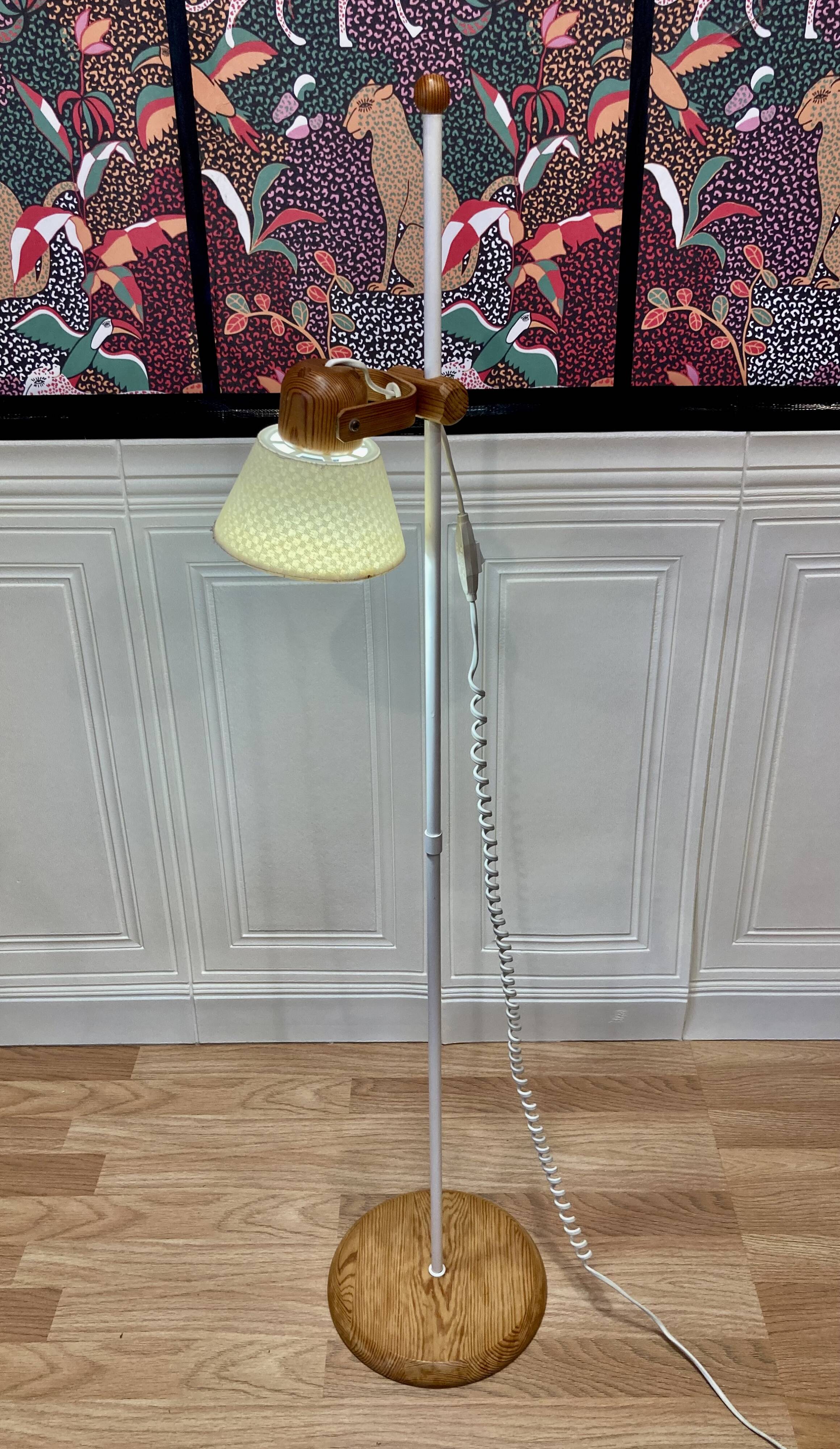 Modular Scandinavian design floor lamp.