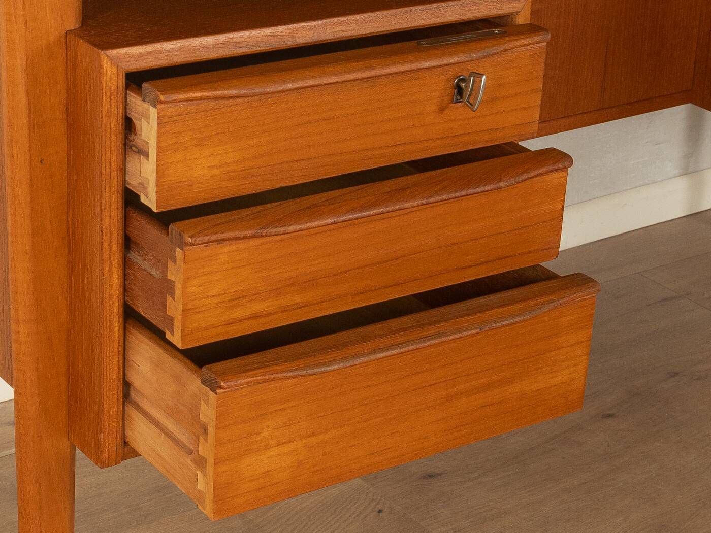 Mid-century desk in teak by Peter Løvig Nielsen (1960s)