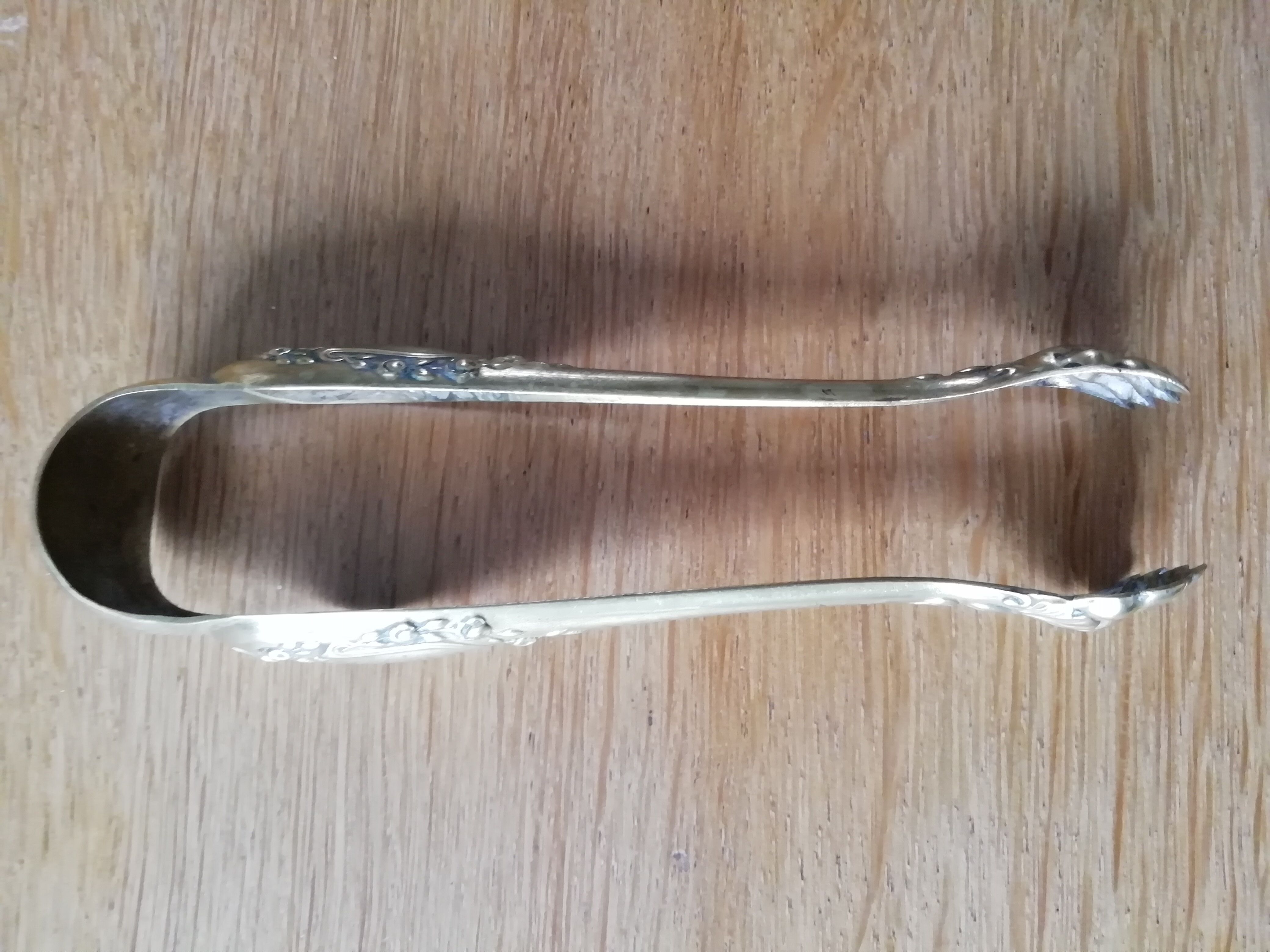 Sugar pinch lion paws