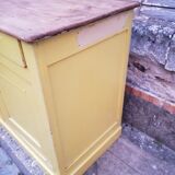 Buffet de campagne jaune citron