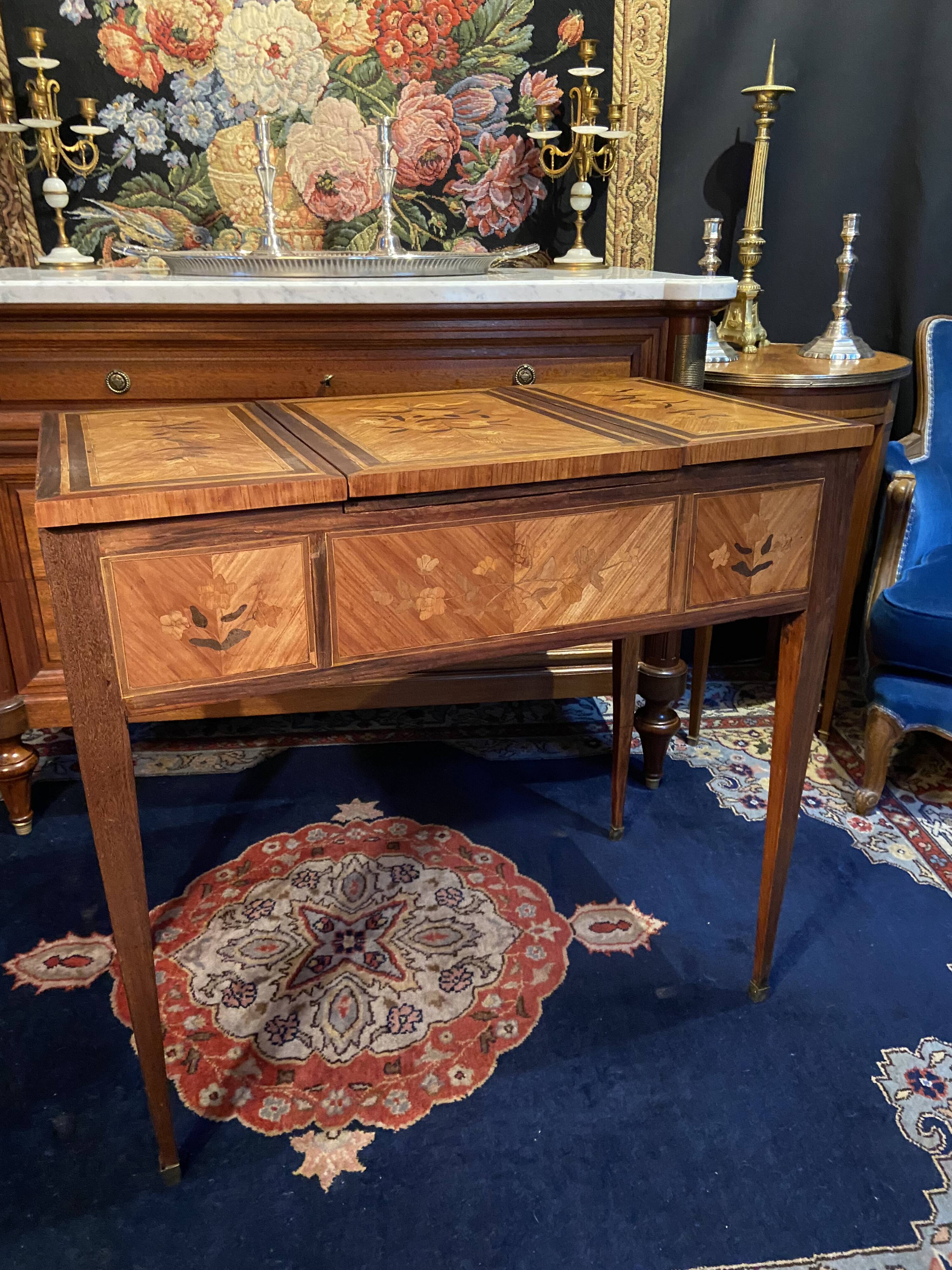 18th-century hairdresser with Louis XVI marquetry decoration.
