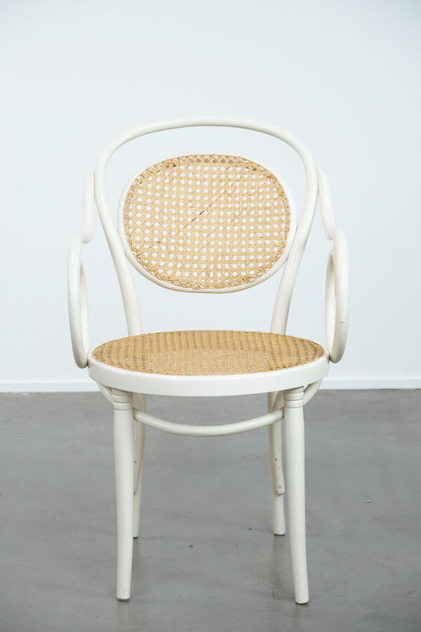 Chaise de bistrot blanche vintage avec accoudoirs, style Thonet