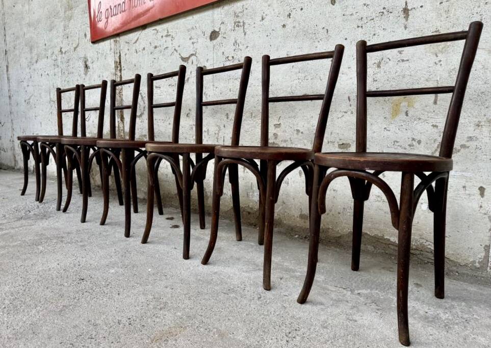Set of 7 old Baumann bistro chairs in curved wood with round seat