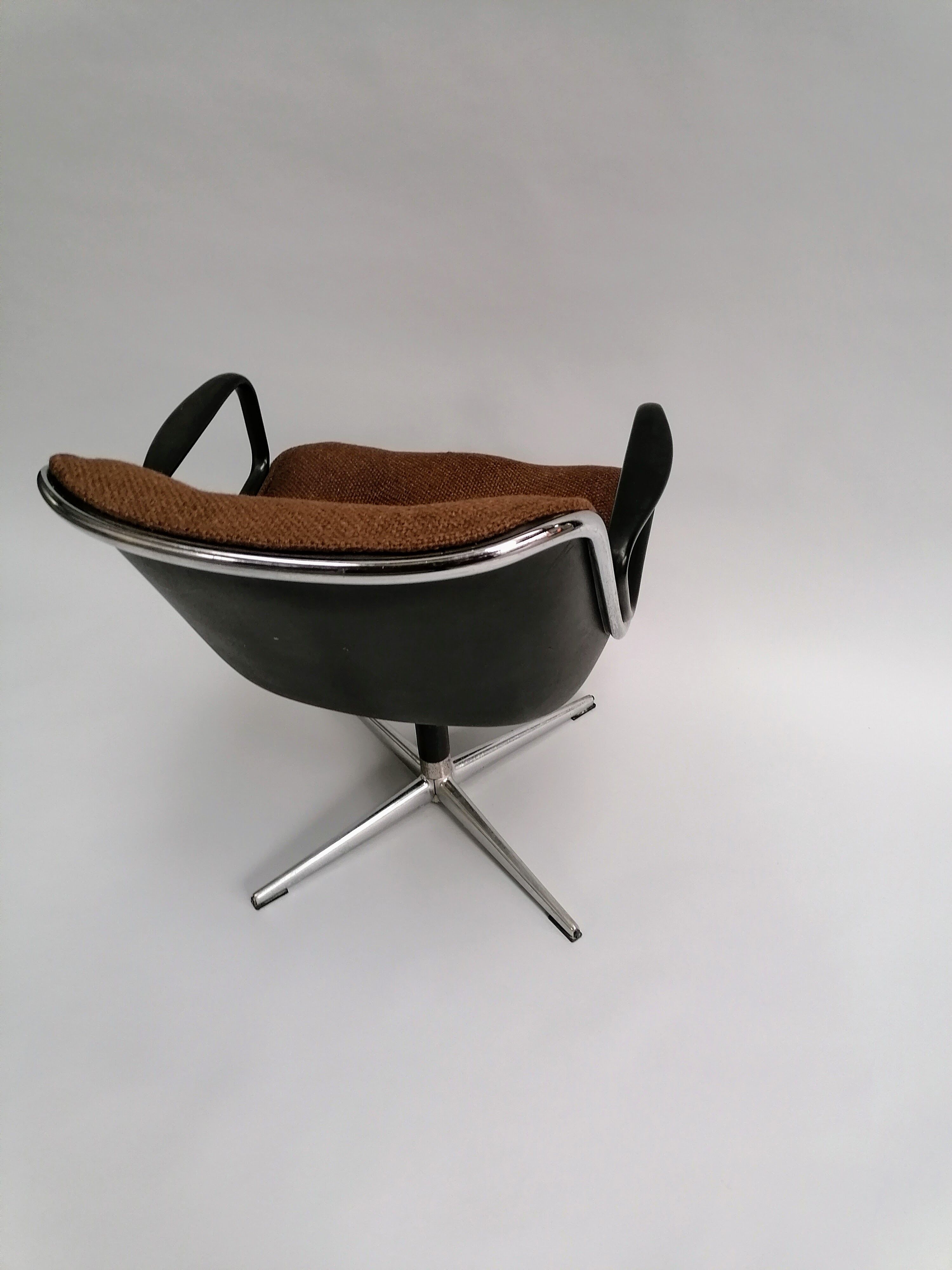 Charles Pollock's executive armchair, Knoll edition 1st series