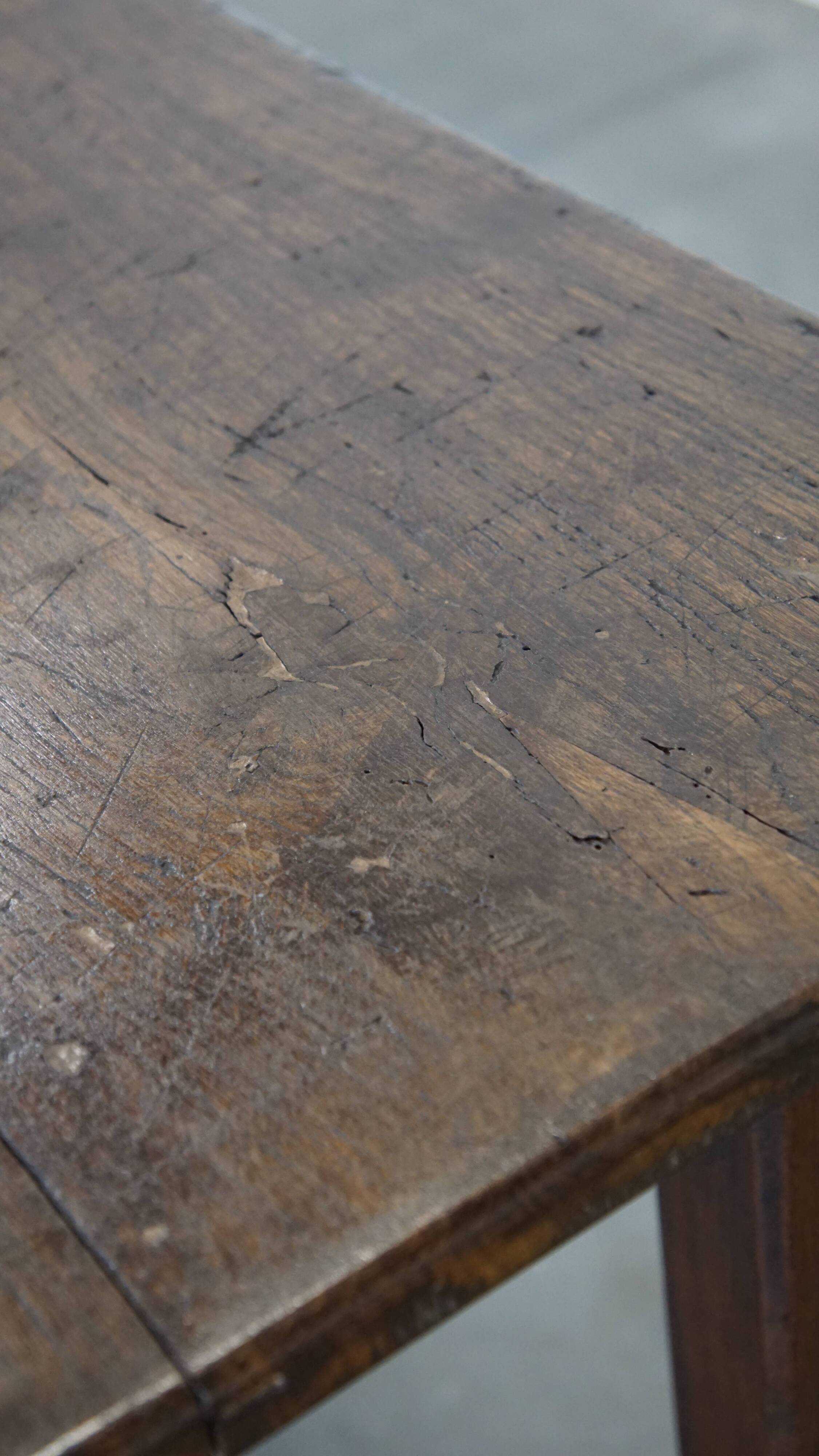Early 19th-Century French Oak Dining Table with One Drawer