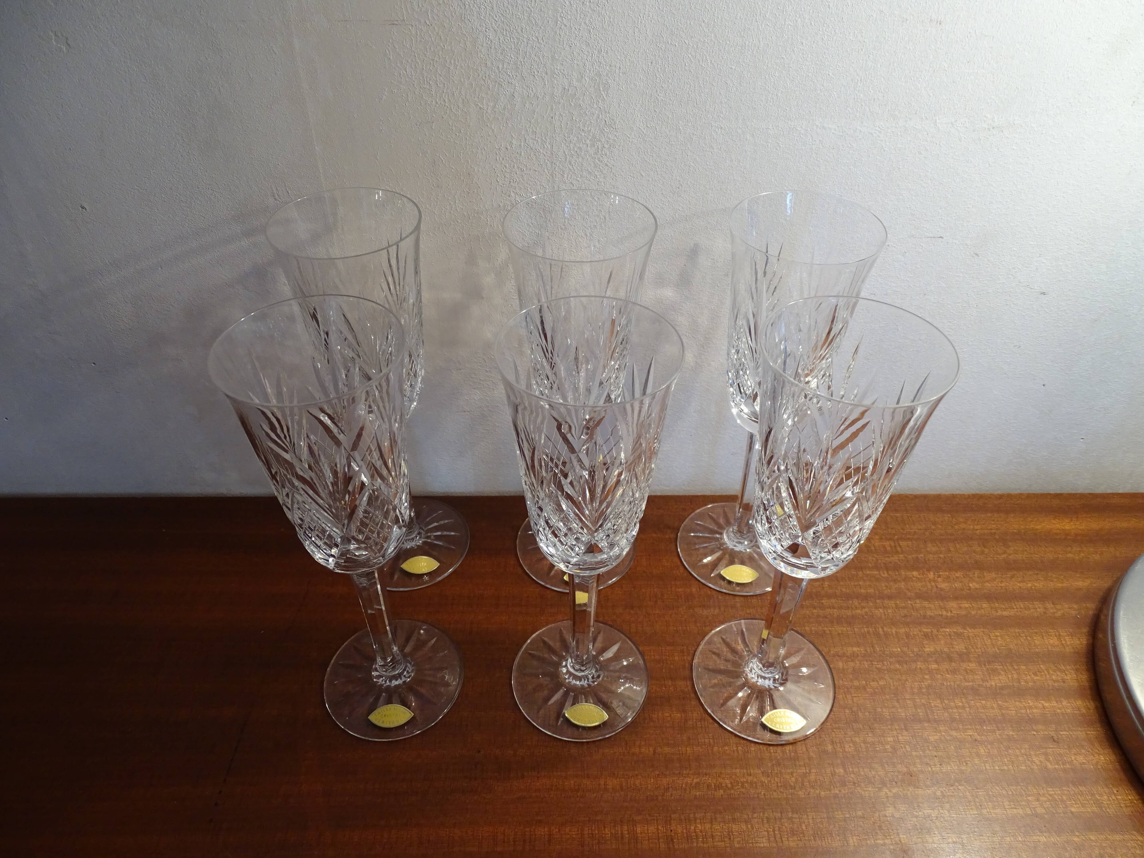 6 flutes champagne cristal de Lorraine taillé