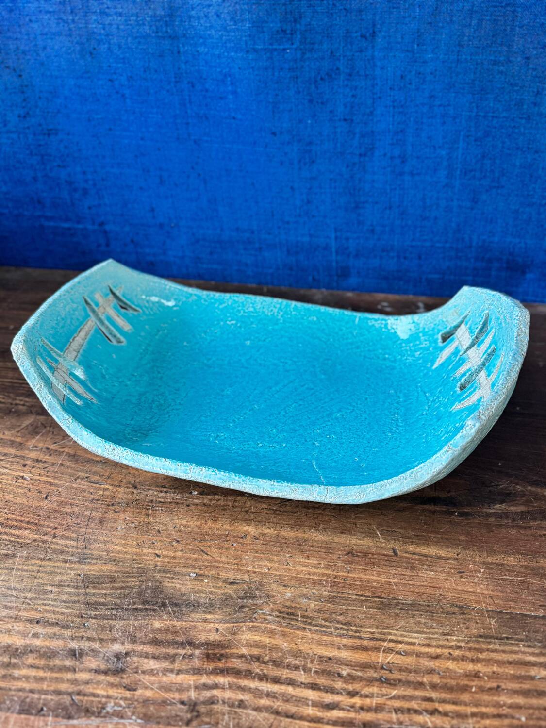 Large fruit bowl / centrepiece in glazed ceramic from the 1970s.