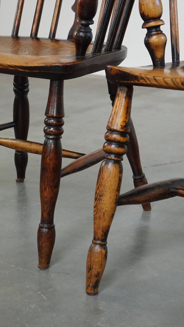 Lot de 2 chaises de salle à manger Windsor à dossier haut anglaises anciennes