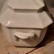 Sucrier ancien en porcelaine blanche