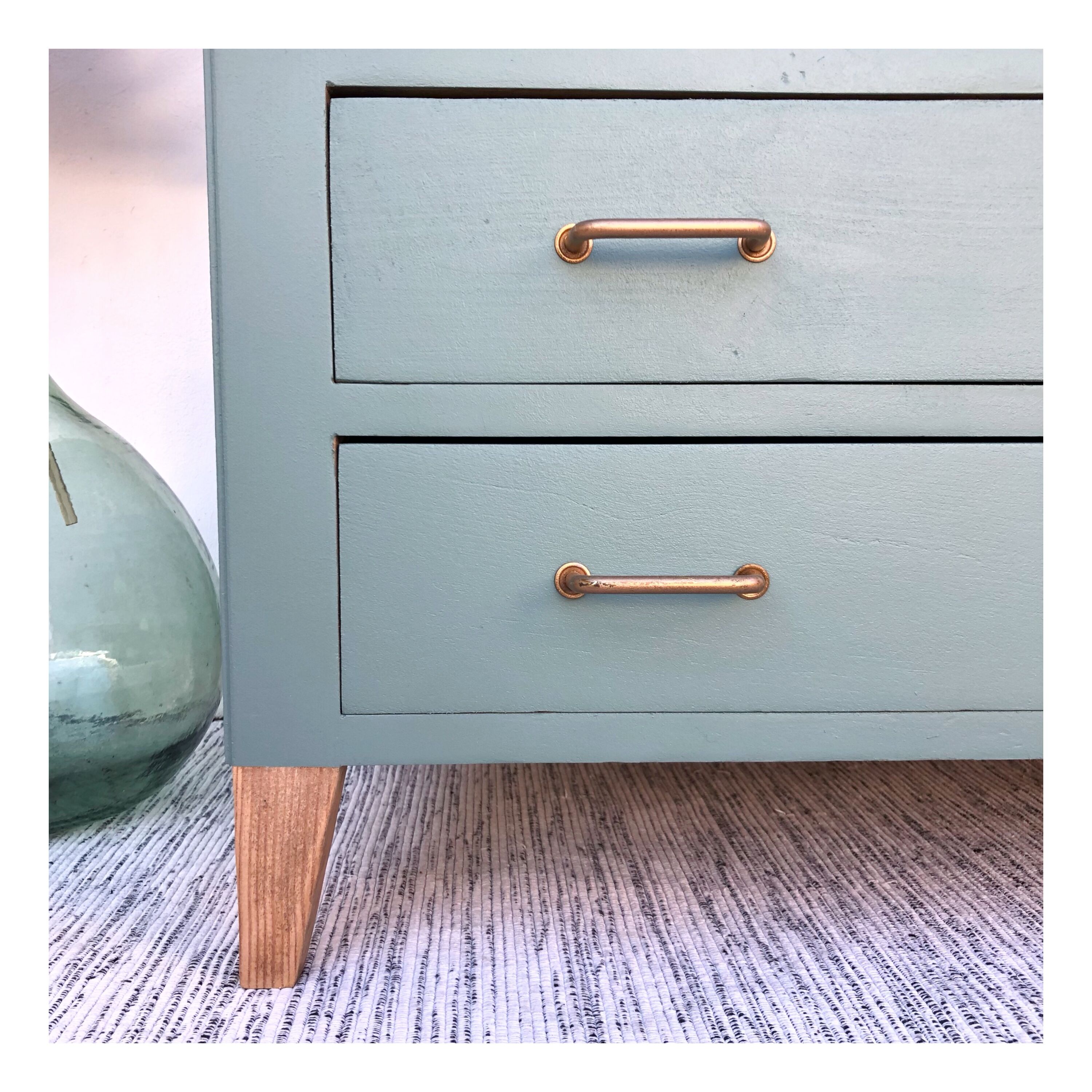 Commode vintage rénovée