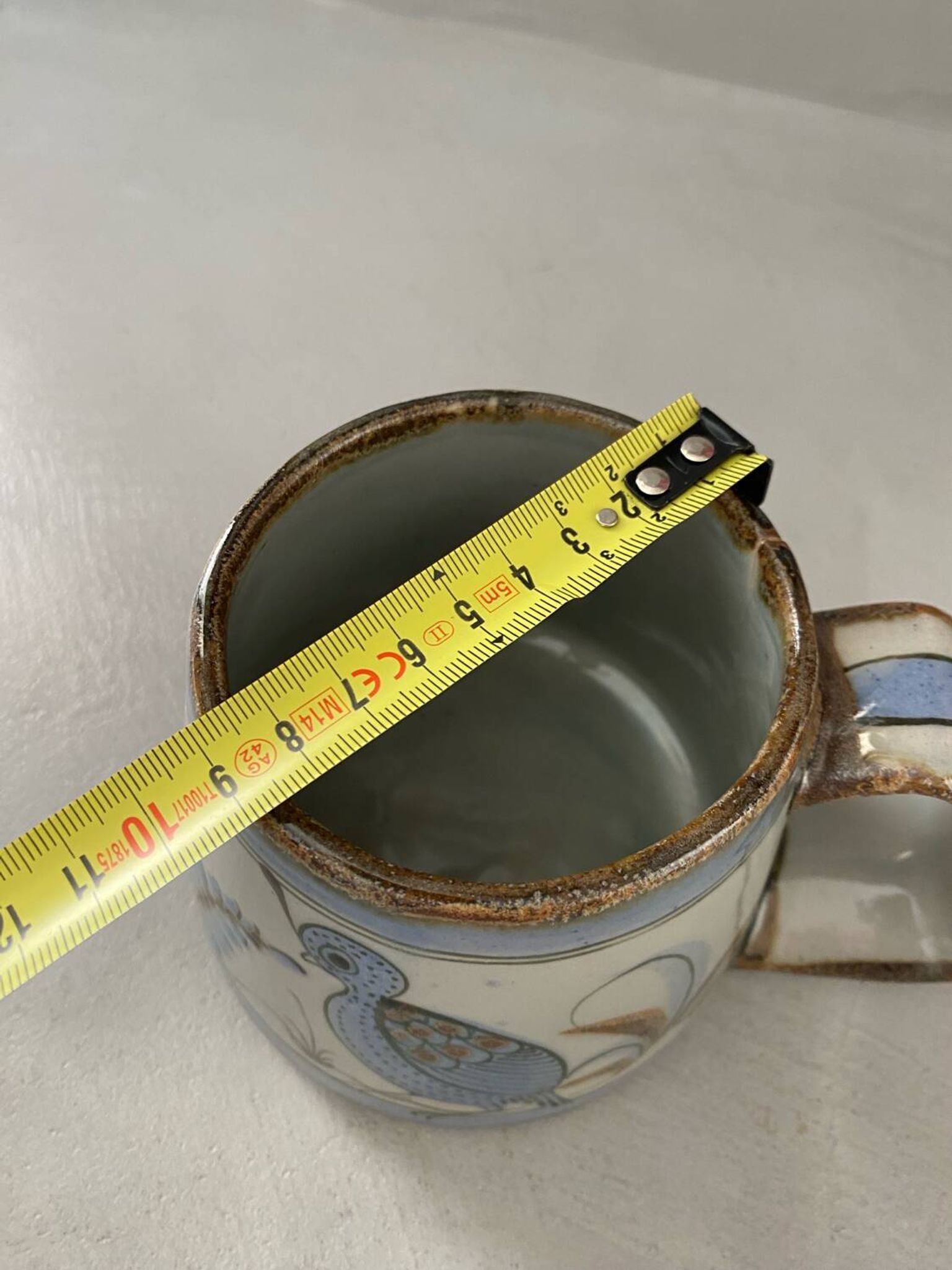 Vase mug en céramique artisanat mexicain signé oiseau fleur