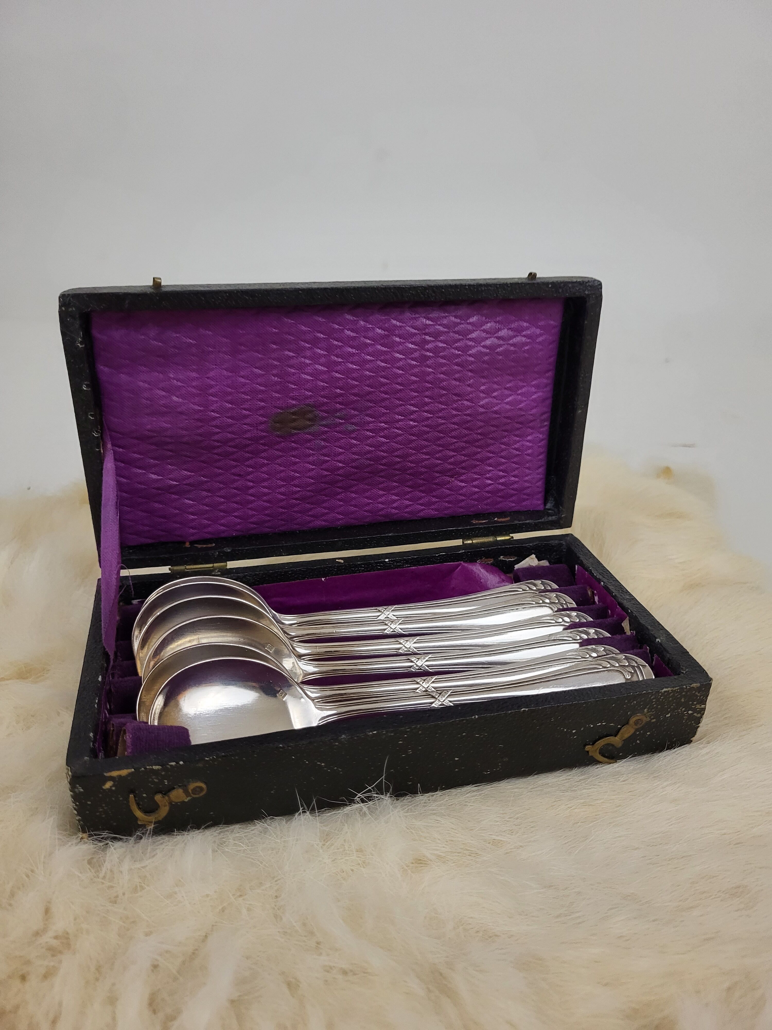 Set of 6 silver metal cream spoons
