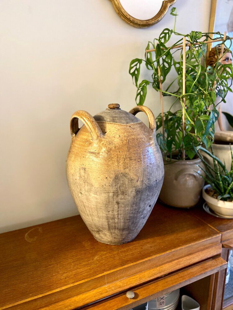 Enamelled ceramic jar